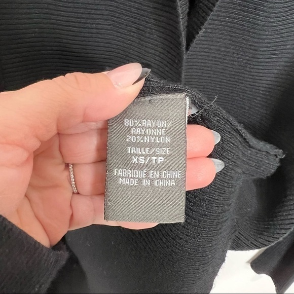 Suzy Shier Sweater 🍋 - Picture 3 of 4